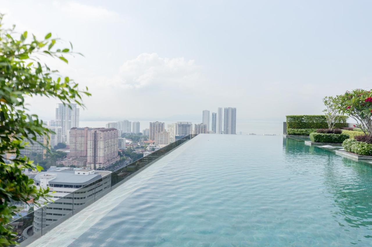 Beacon Executive Suite Penang George Town Esterno foto