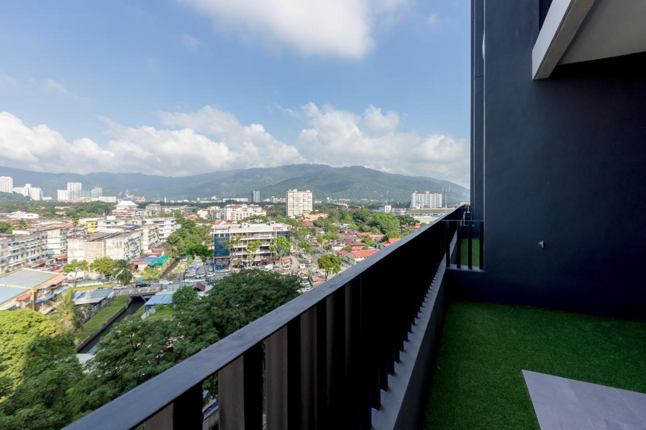 Beacon Executive Suite Penang George Town Esterno foto